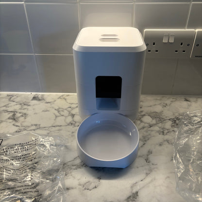 Automatic Smart Pet Feeder App Controlled
